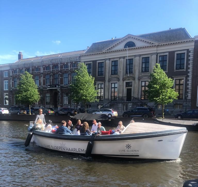 Luxe Sloep Huren in Haarlem - Boek hier een Boot met Schipper!